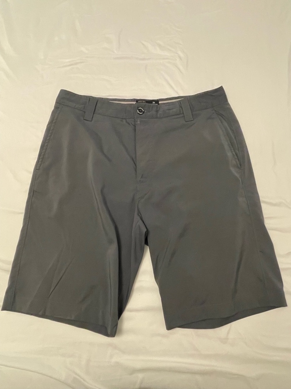 Men's Hollis Golf Flat Front Grey Performance Shorts - Tailored Everyday Wear